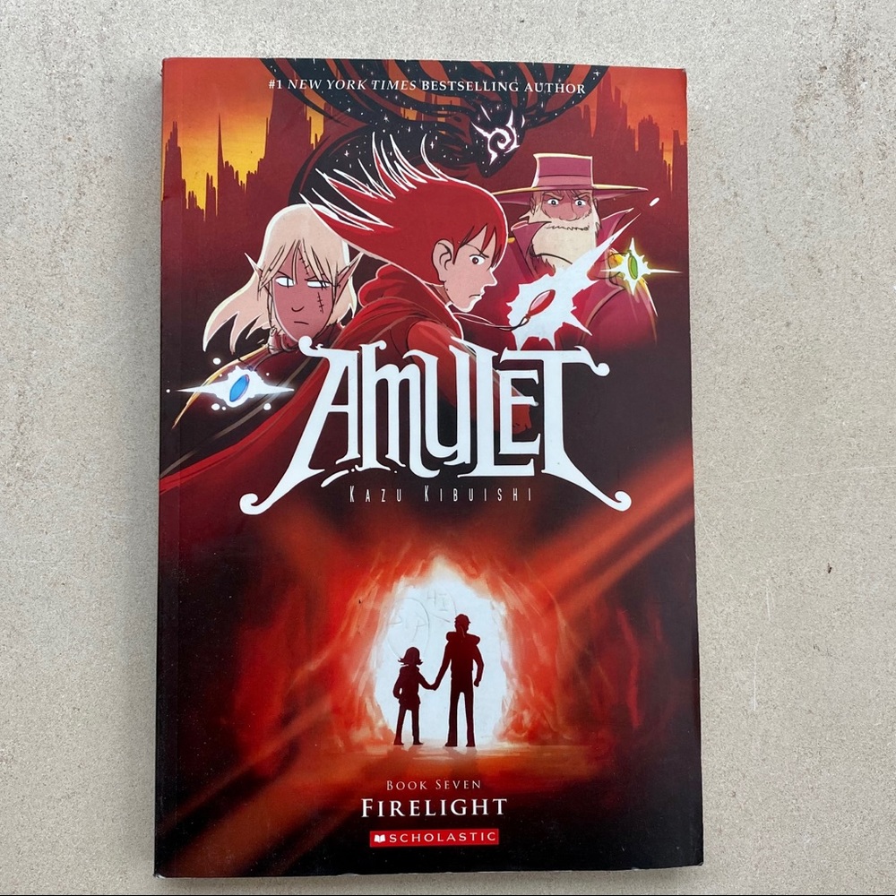 Comic Book: AMULET by Kazu Kibuishi